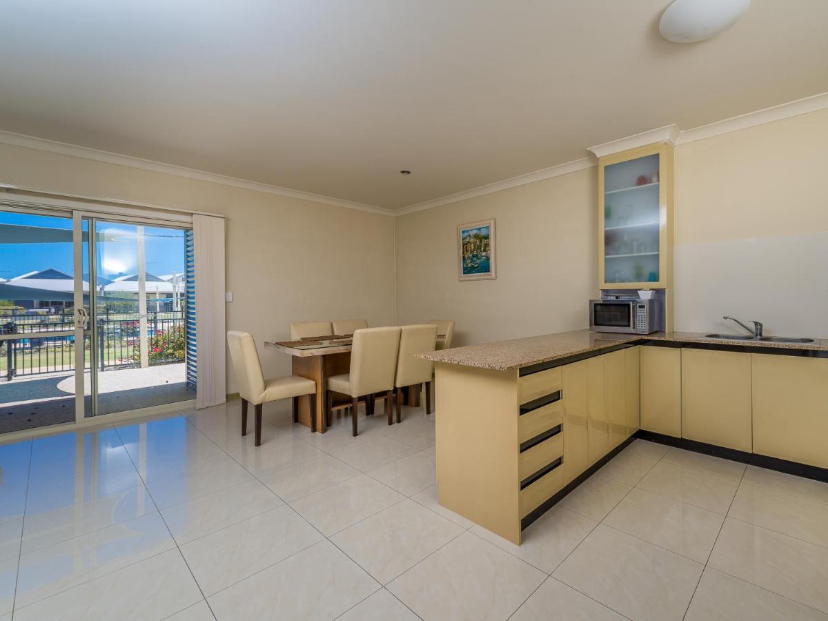 Seafront Unit 49 Villa Джуриън Бей Екстериор снимка